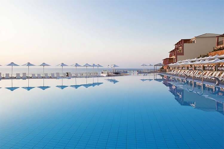 Luxe all inclusive Hotel Apostolata Island Resort & Spa Griekenland